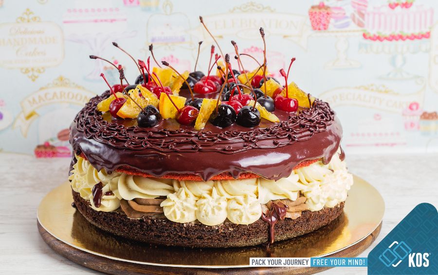 Quà tặng nhân viên nghỉ việc với bánh kem