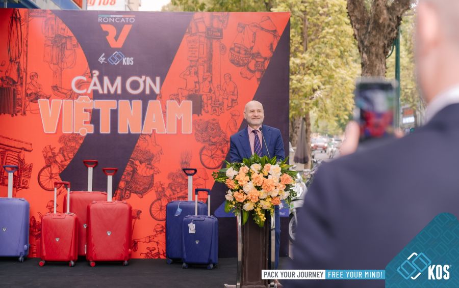 Quà tặng khai trương với lựa chọn tại KOS