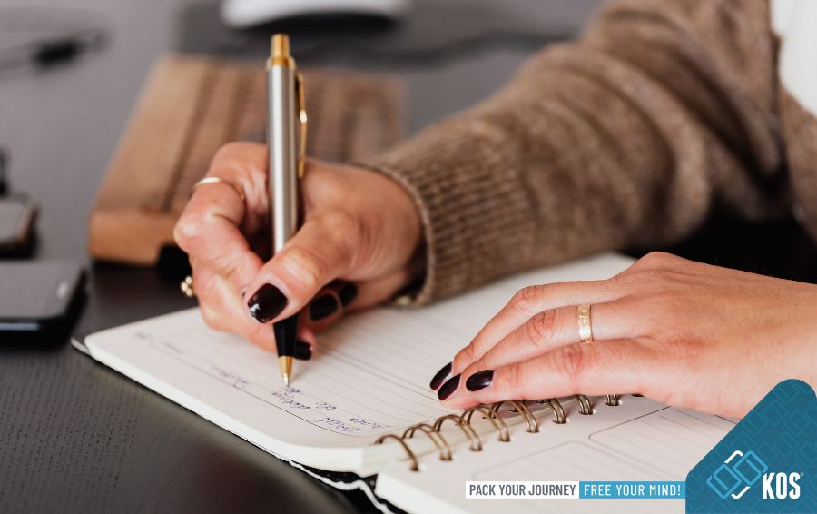 Quà tặng nhỏ cho khách hàng với bút ký