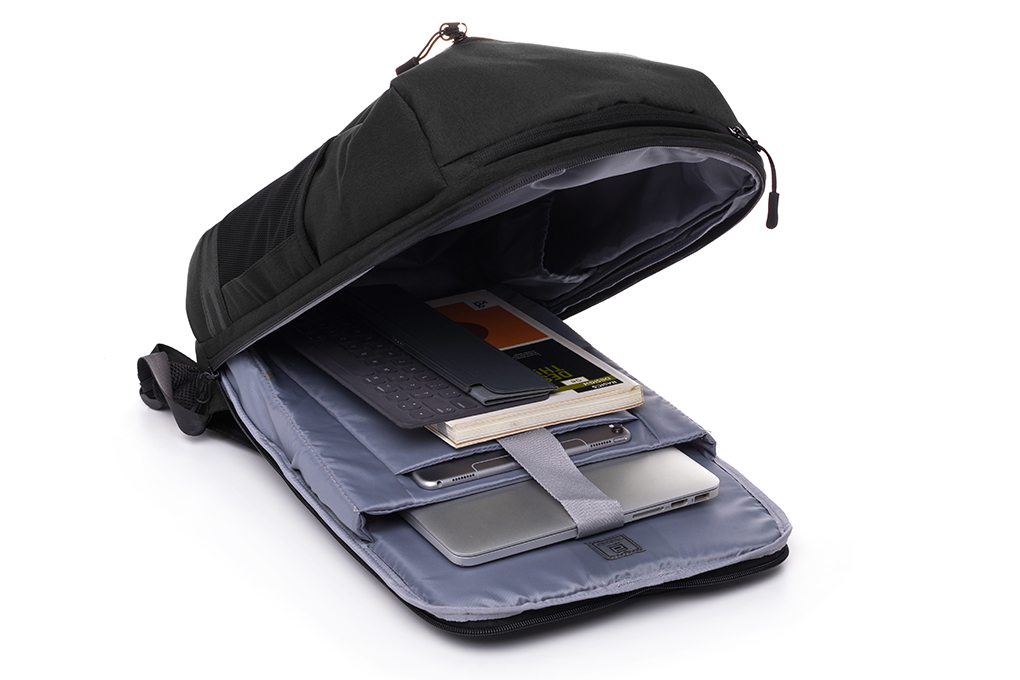 agva traveller daypack