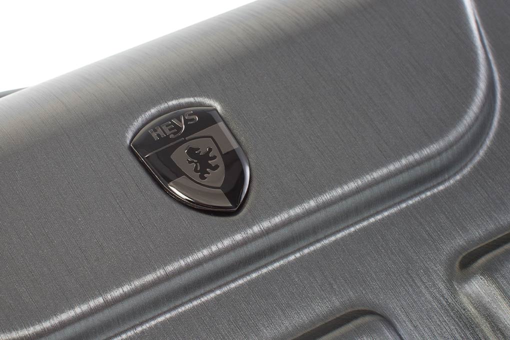 Vali Heys Commander size M (21 inch) - Gunmental chất liệu bền bỉ