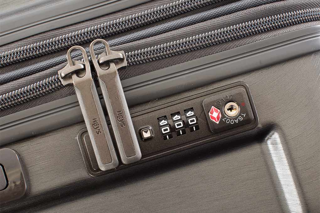 Vali Heys Commander size S (21 inch) - Gunmental khóa an toàn